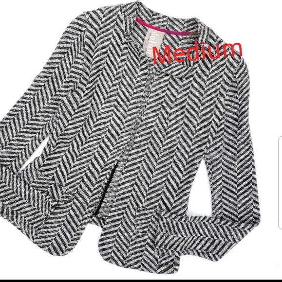 Anthropologie Jackets & Blazers - Dolan Herringbone "Chevron" Relaxed Fit Blazer Black and White Adorable …